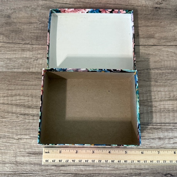 Assortment of Small Decorative Boxes - Picture 2 of 15